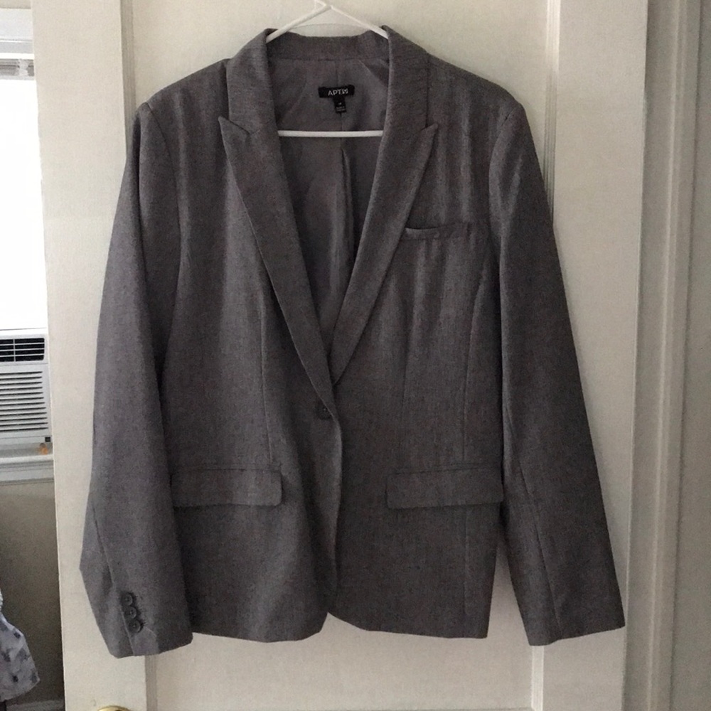 Grey single button blazer